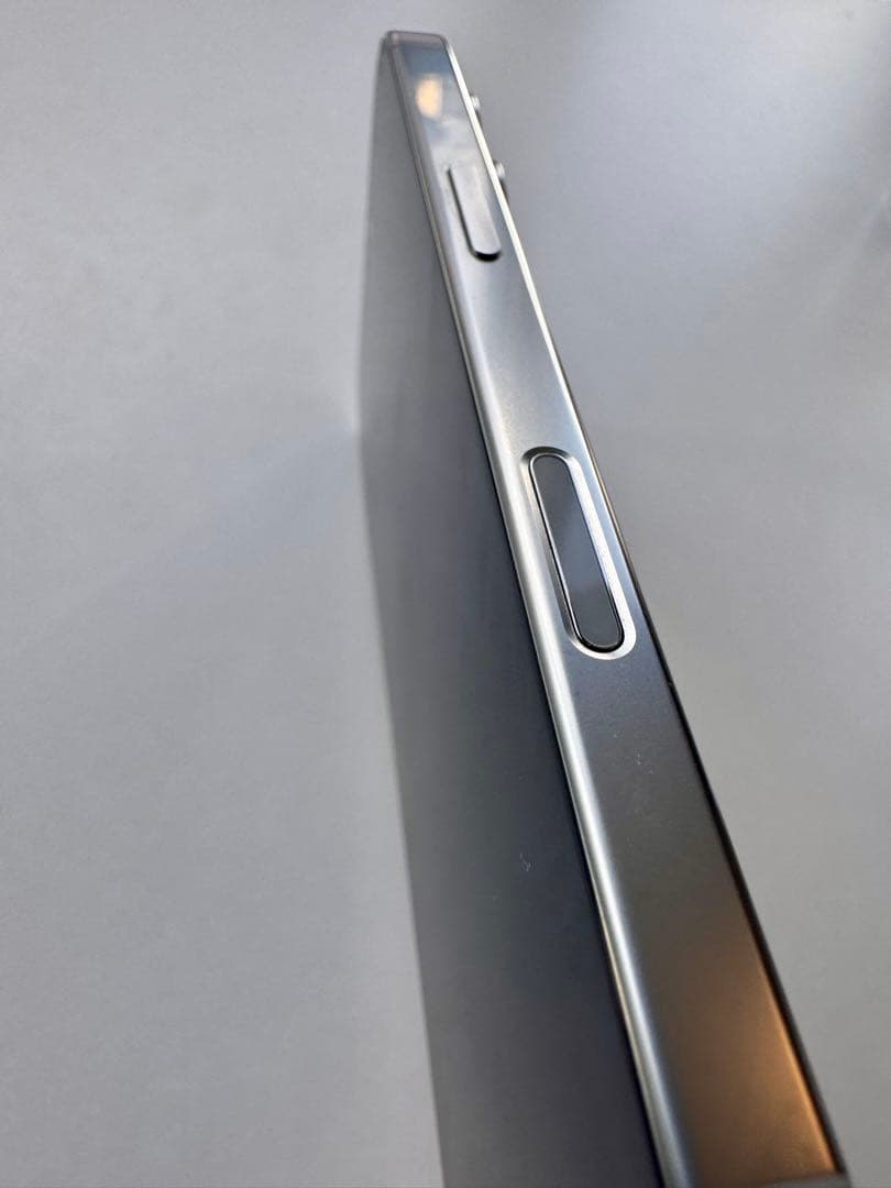 【超美品】Apple iPhone 16Pro 256GB ホワイトチタン箱付き