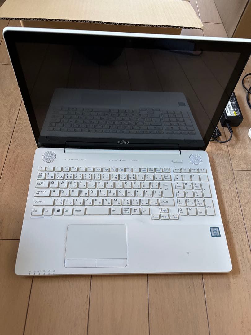 富士通 LIFEBOOK WA3/B1 ホワイト