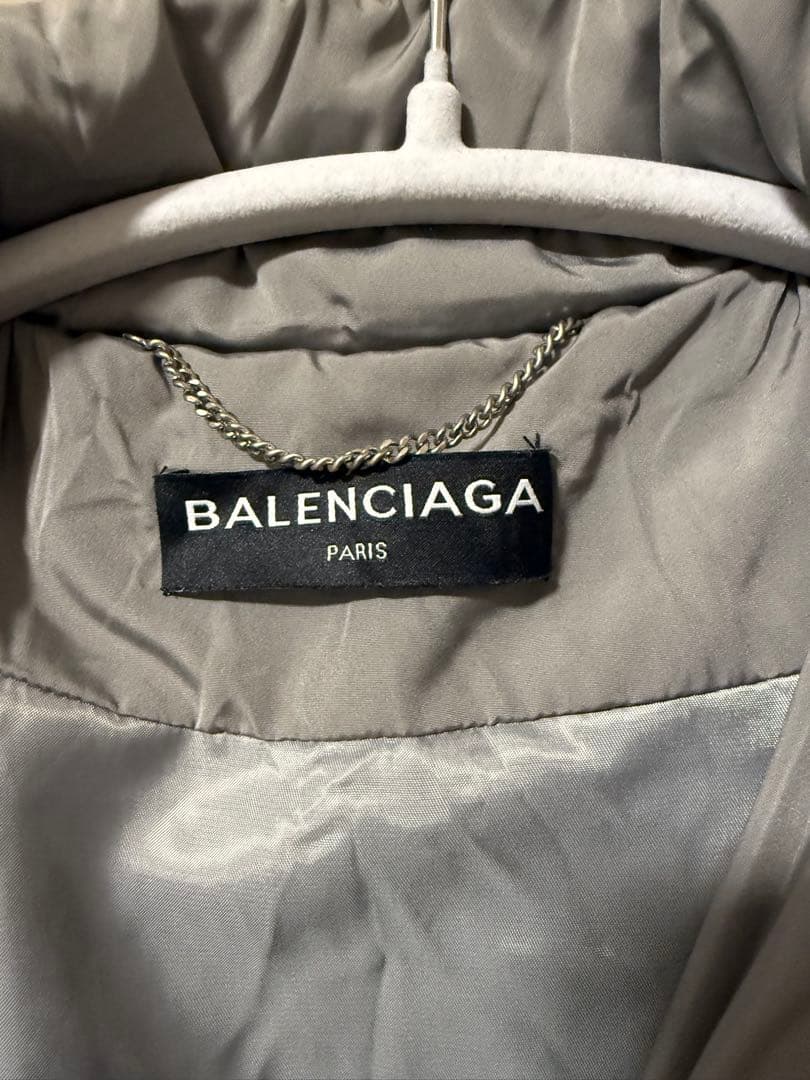 バレンシアガ　cシェイプ　ダウンジャケット