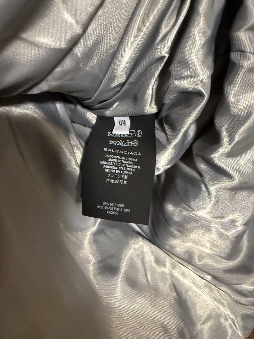 バレンシアガ　cシェイプ　ダウンジャケット