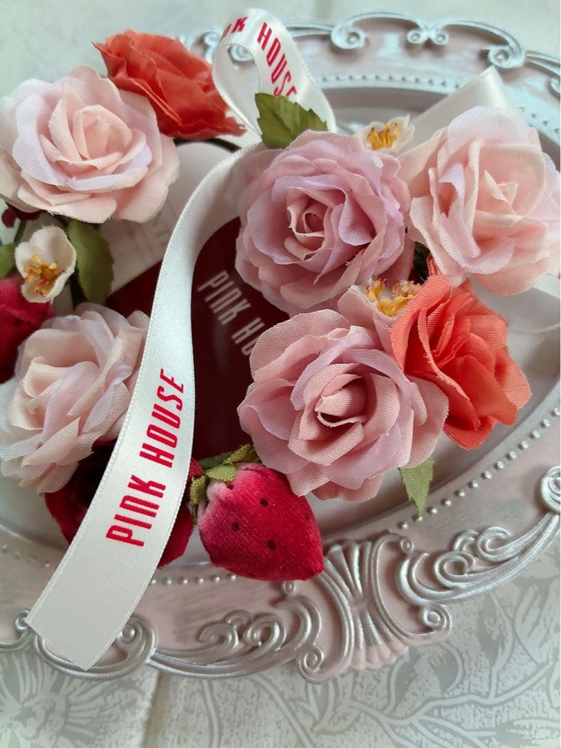 ピンクハウス❤️【未使用】リボンブーケシリーズ ハート型リースコサージュ❤️