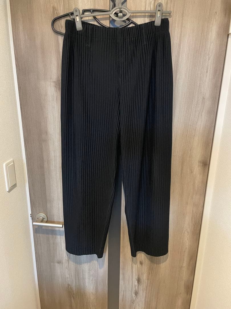 プリーツパンツ　黒　サイズ2 オムプリッセイッセイミヤケ　ベルトループ