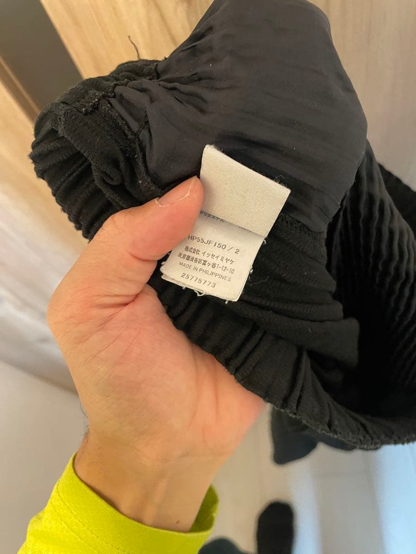 プリーツパンツ　黒　サイズ2 オムプリッセイッセイミヤケ　ベルトループ