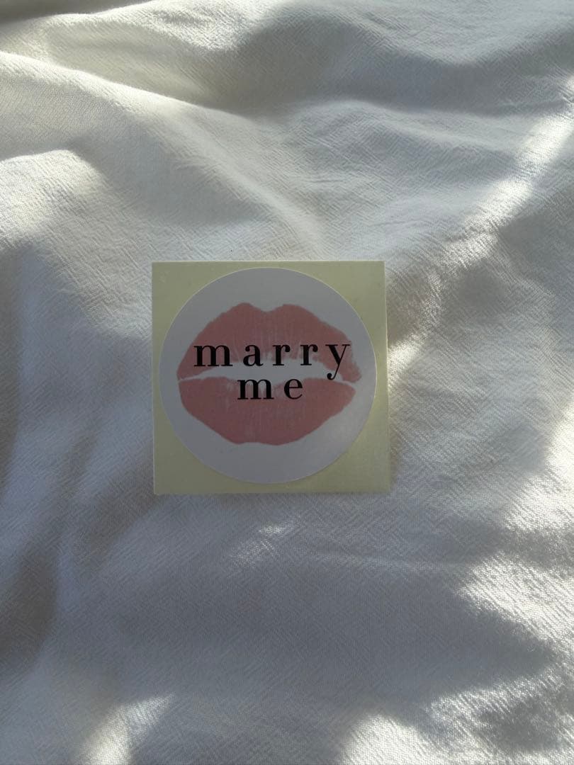 marry me フリルデザイン ホワイトスウェット