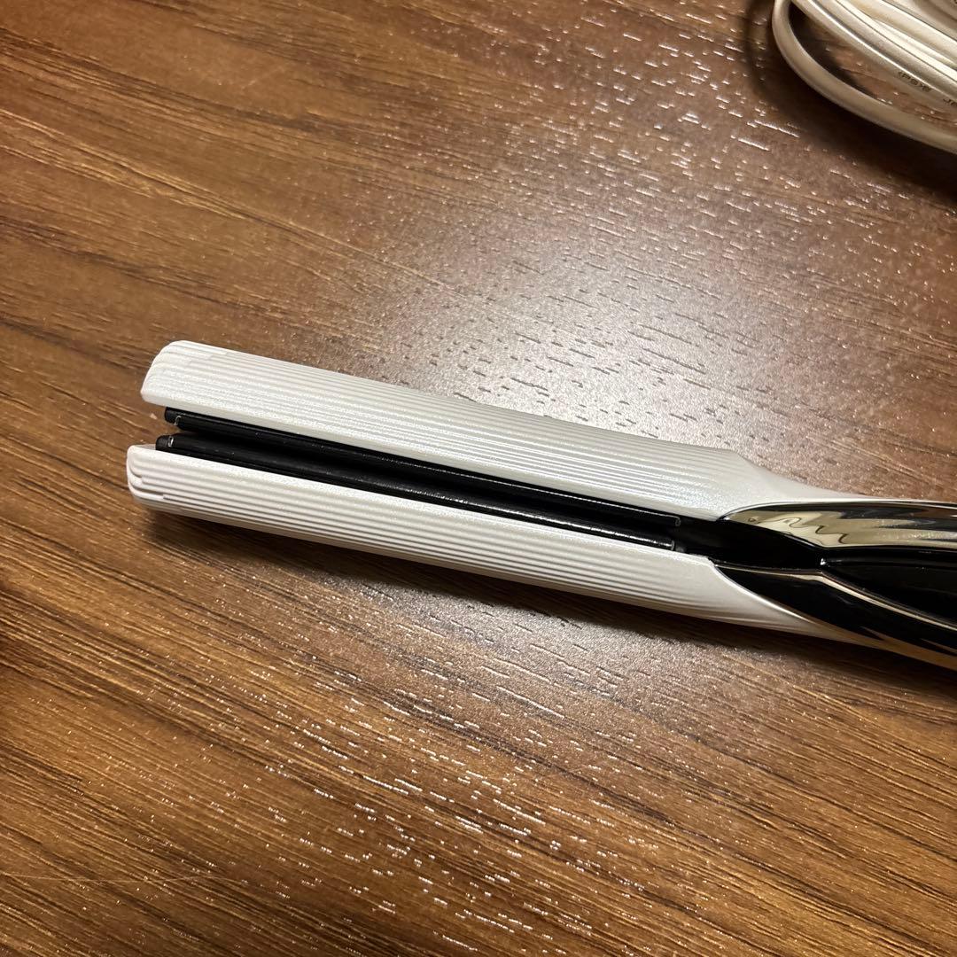 なげ　リファ ストレートヘアアイロン ホワイト