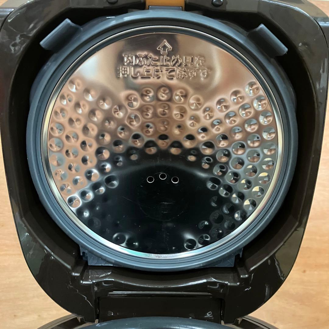 一都三県限定　配送設置無料　炊飯器　ZOJIRUSHI 2022年製　5.5合