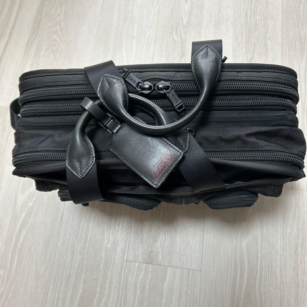 TUMI ブラック ビジネスバッグ美品