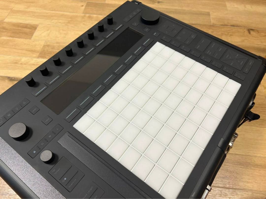 【ほぼ未使用品】Ableton Push3 Stand alone 専用ケース付