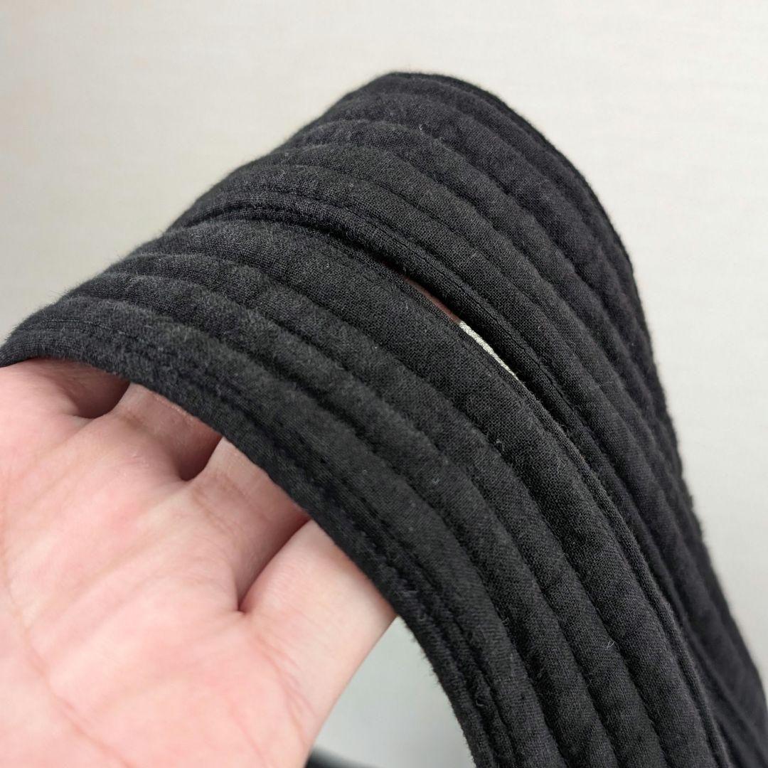 コロンとした　ヌビバッグ　ミモザ刺繍　ポケットたくさん　キーホルダー紐付