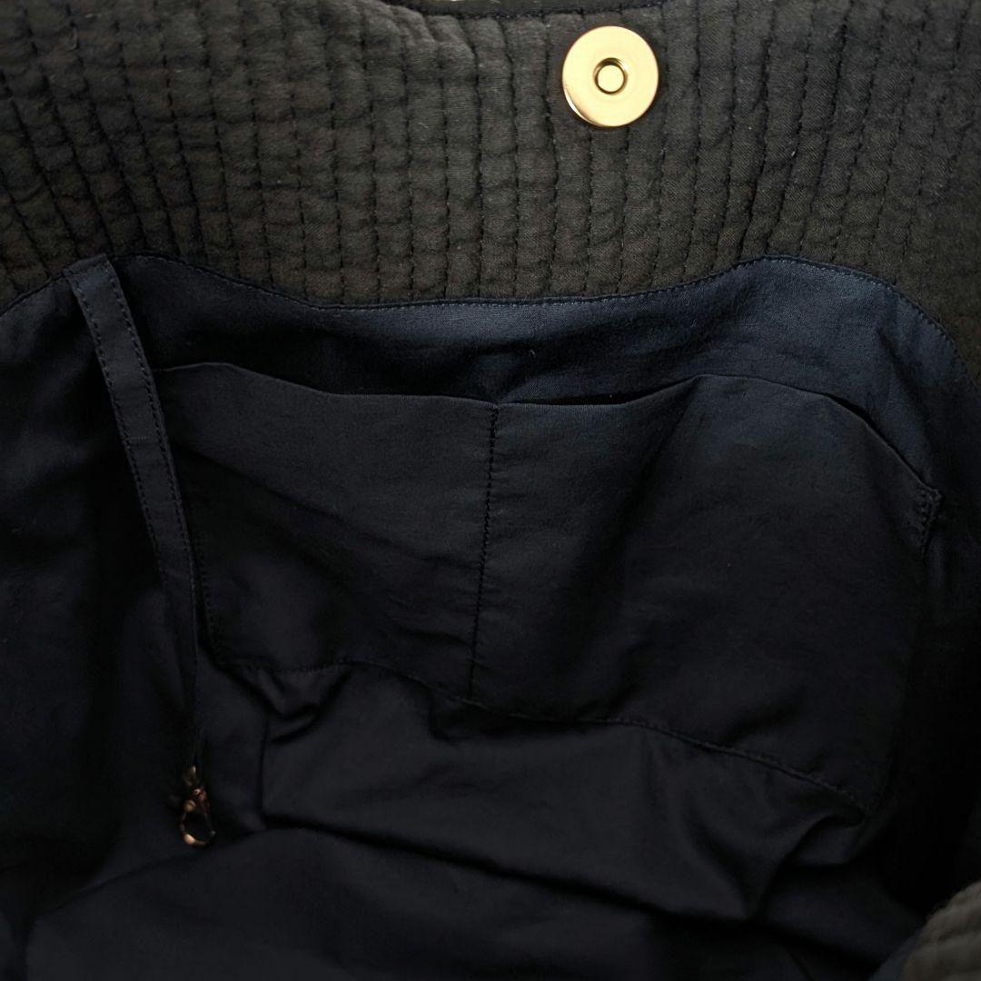 コロンとした　ヌビバッグ　ミモザ刺繍　ポケットたくさん　キーホルダー紐付