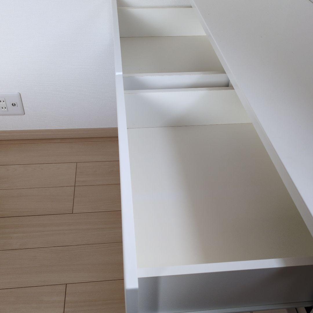 チェスト　収納　家具　キャビネット　白　鏡面