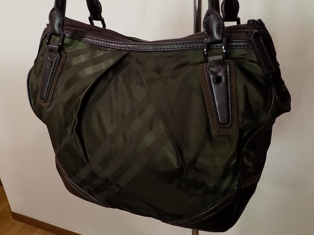 BURBERRY 大容量ナイロンボストン　美品