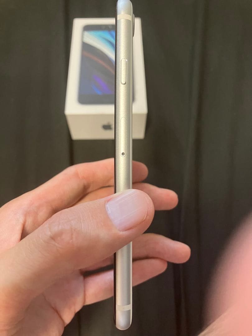 iPhone SE 第2世代 (SE2) ホワイト 64 GB SIMフリー