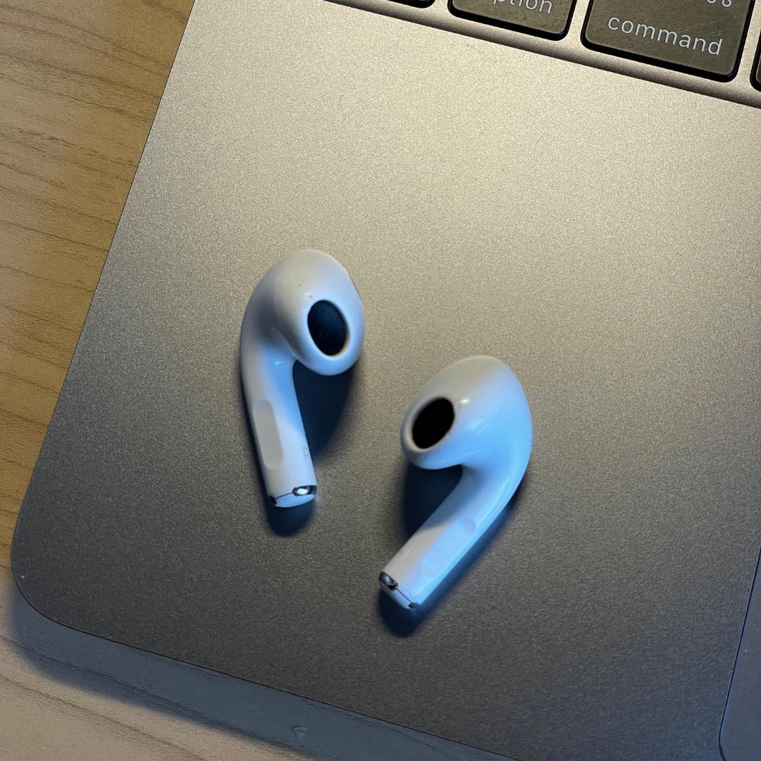 AirPods 第3世代 Lightning ケース 動作良好