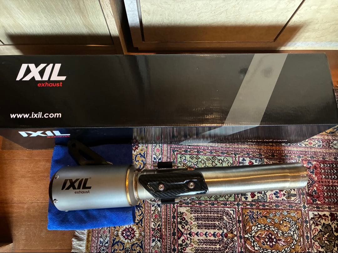 月CBR1000RR-R SC82 IXILスリップオンマフラー