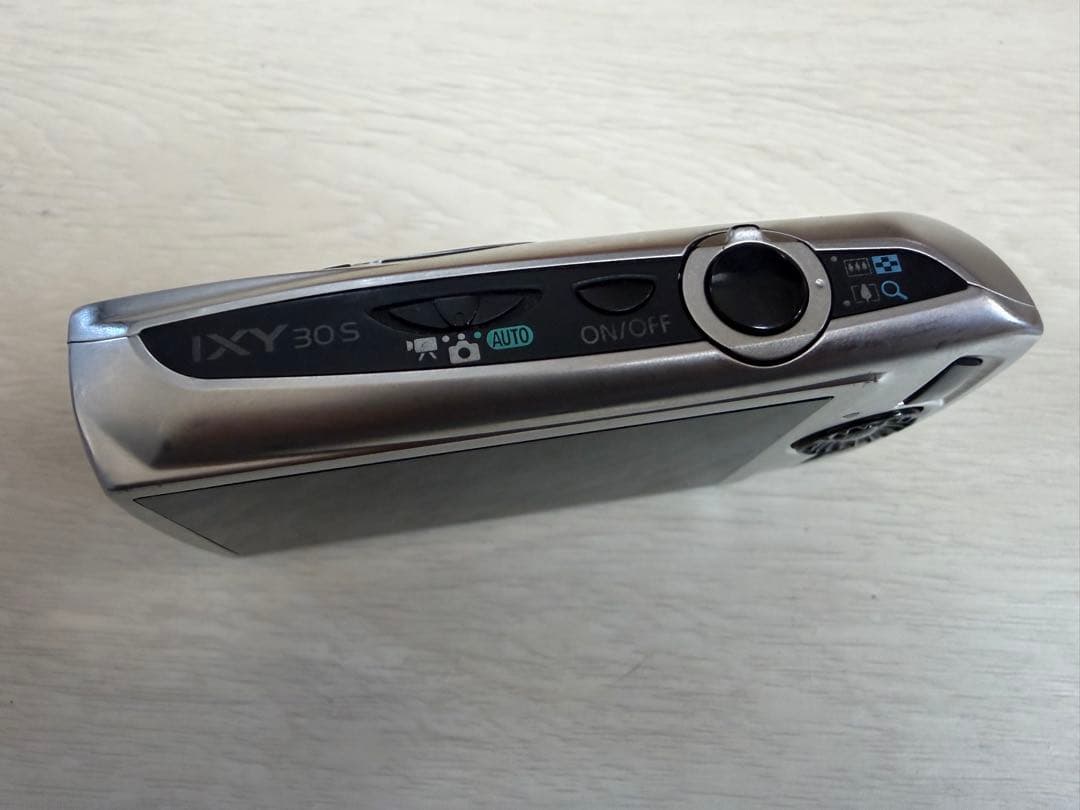 Canon IXY 30Sコンパクトデジタルカメラ