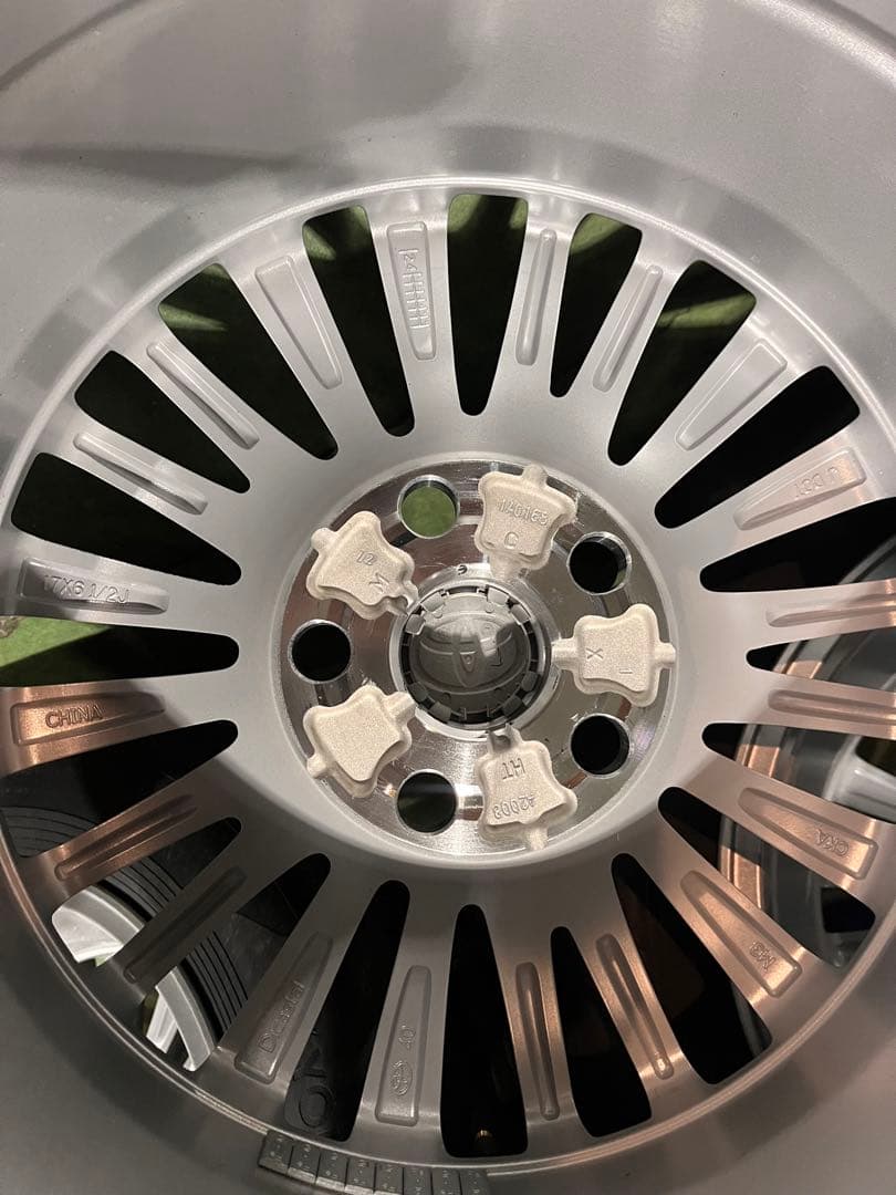 トヨタ　40アルファード　17インチ純正タイヤホイール