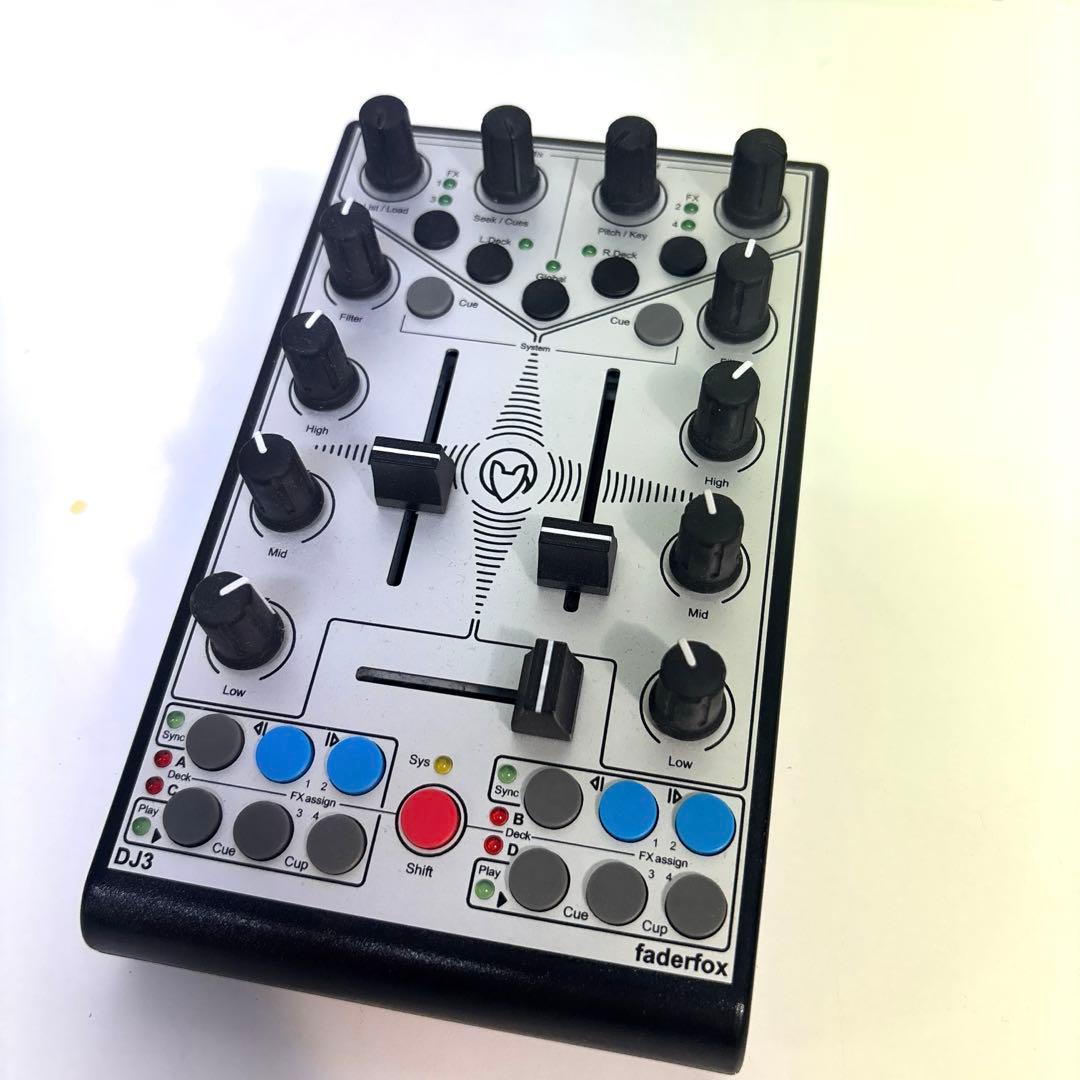 m*2様 [16180-4]現状品！faderfox DJ3 DJコントローラー