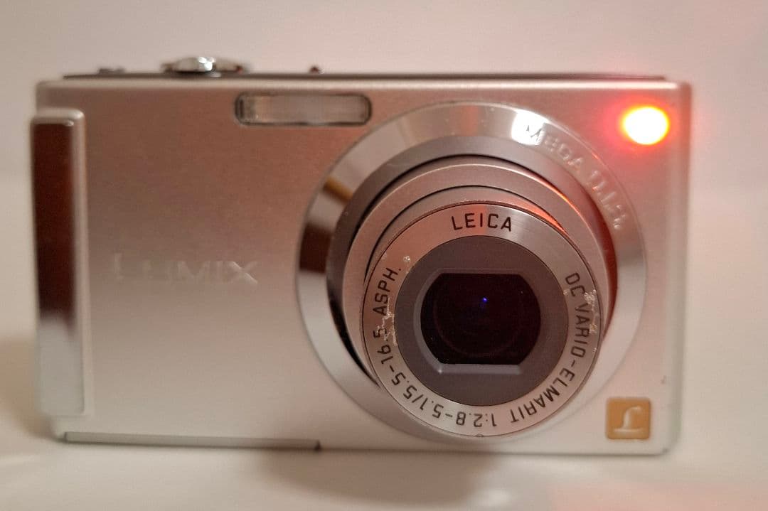 [美品]パナソニック Panasonic LUMIX DMC-FS3 コンデジ