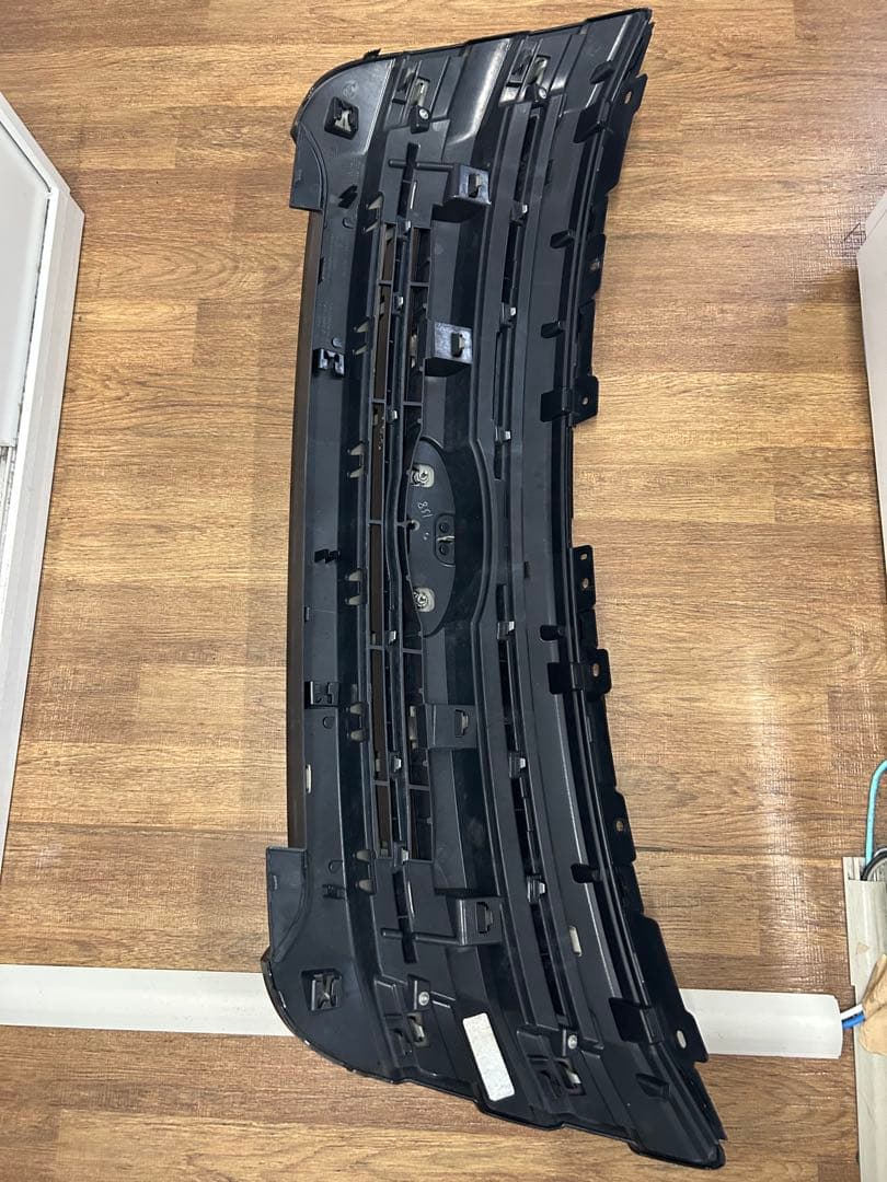 フォード　エクスプローラー　前期グリル 黒