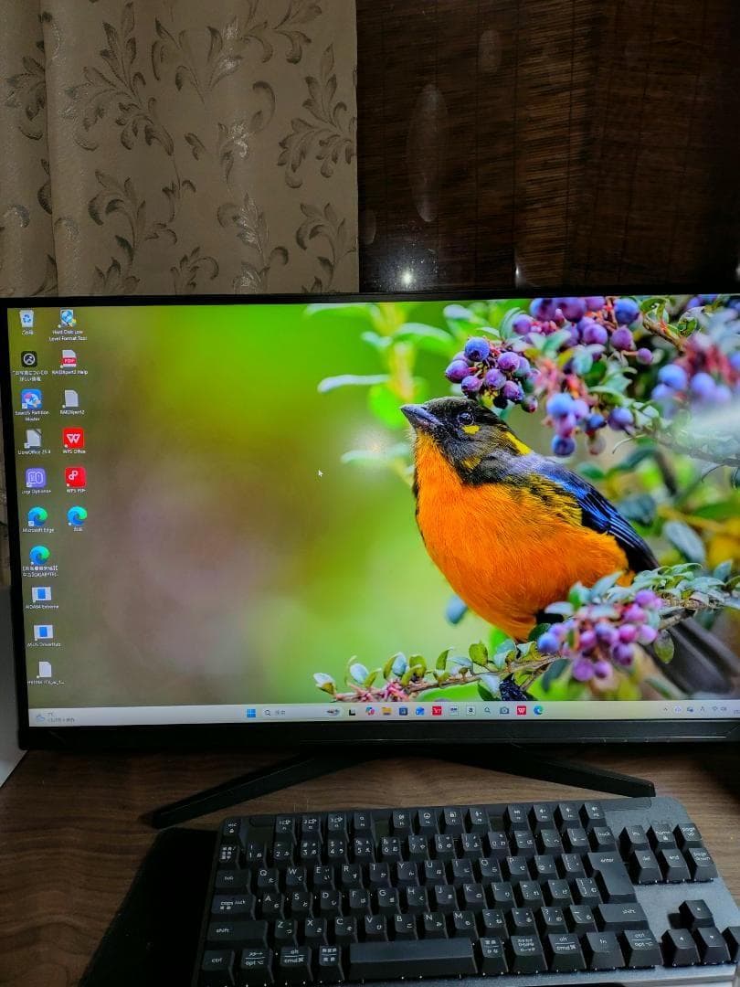 Intel Core i3-12100 (12100Fではありません）