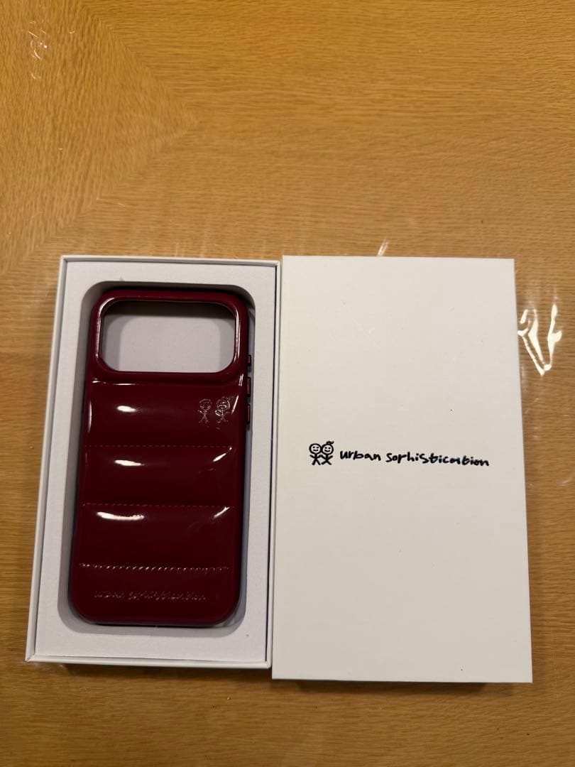 urban sarthsbiacben バーガンディ iPhoneケース