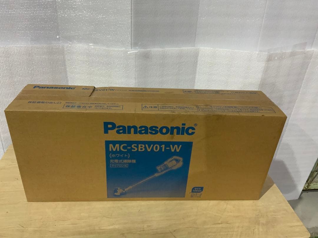 新品未使用箱不良　パナソニック 充電式掃除機 MC-SBV01 ホワイト