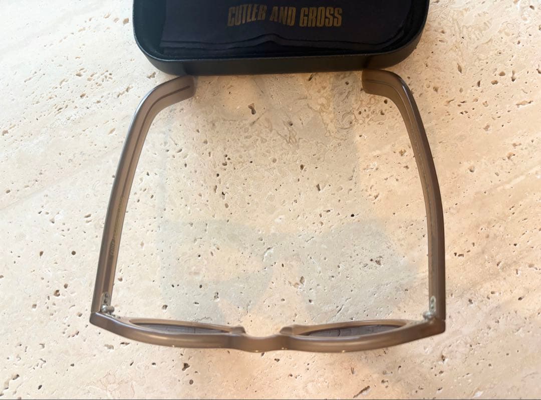 美品 CUTLER AND GROSS カトラーアンドグロス 0734