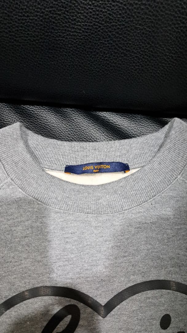 Louis Vuitton グレー スウェット