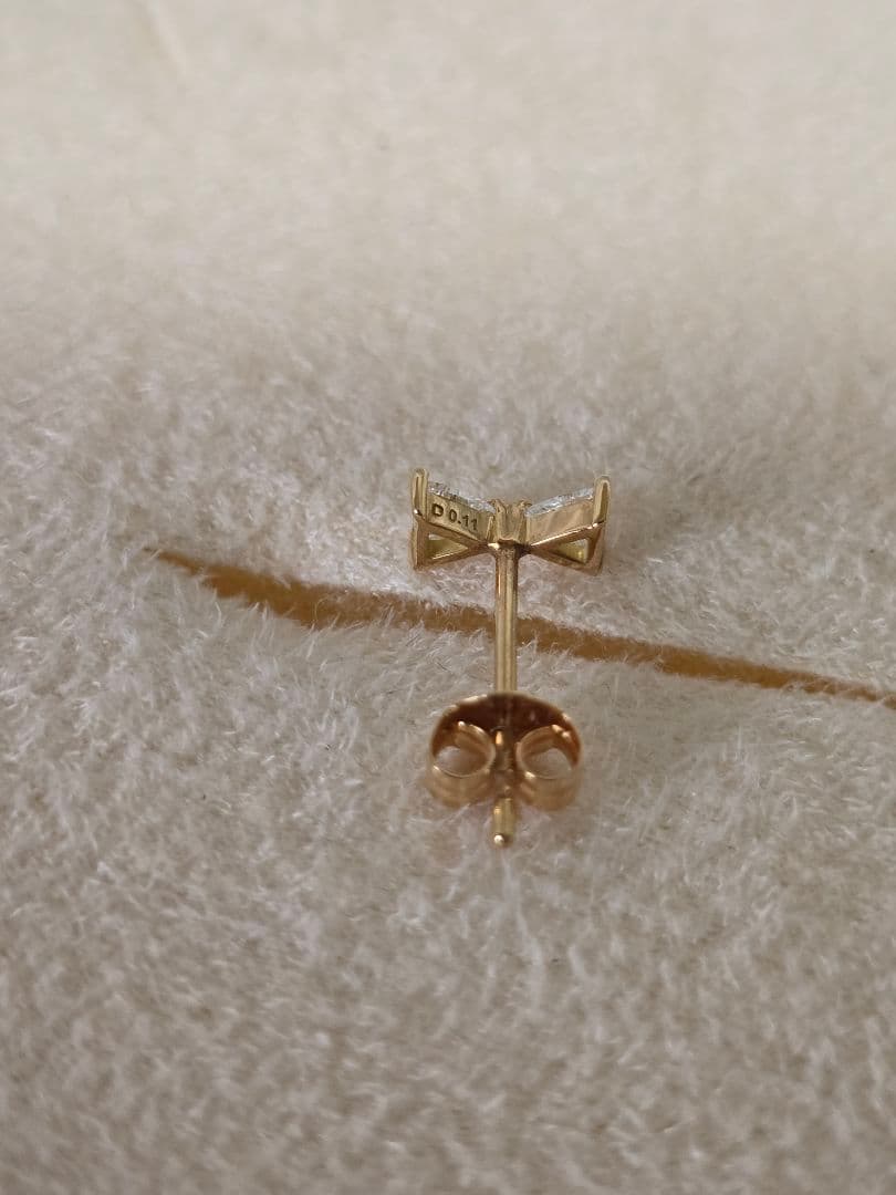 【未使用】AHKAH セブロンダイヤモンドピアス（片耳用）