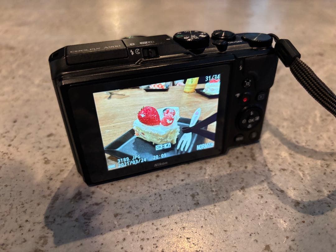 ポーターカメラバッグ付き！Nikon Coolpix A900ニコンデジカメ