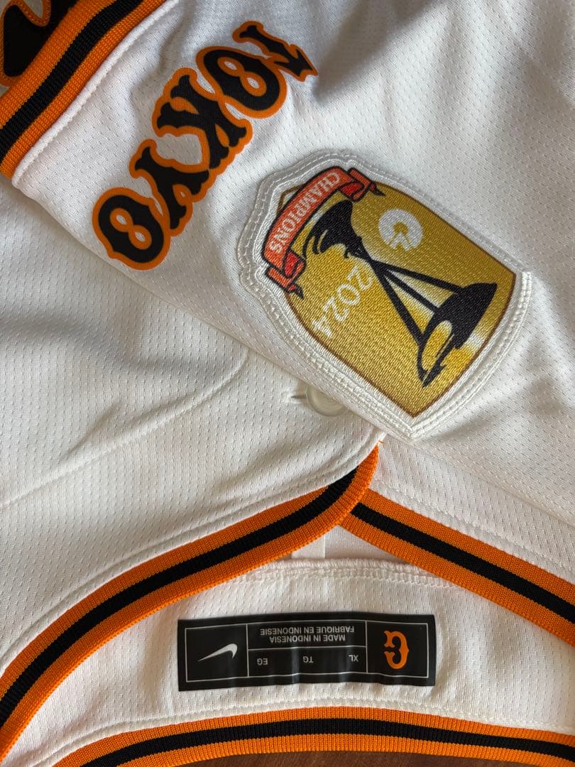 ジャイアンツ　坂本勇人　ユニフォーム　XL