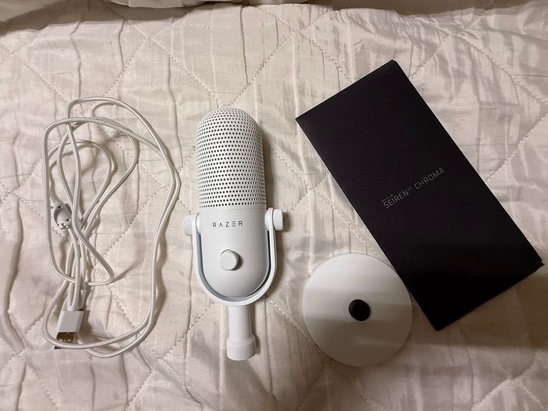 Razer レイザー Seiren V3 Chroma(ホワイト)