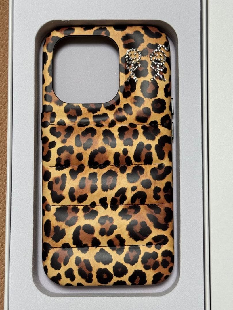 urban sophistication iPhone15 Pro レオパード