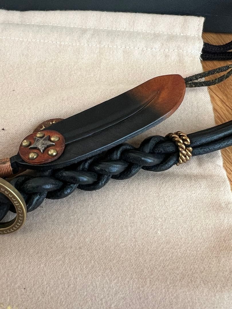 calee キャリー　レザーキーホルダー　クライミー