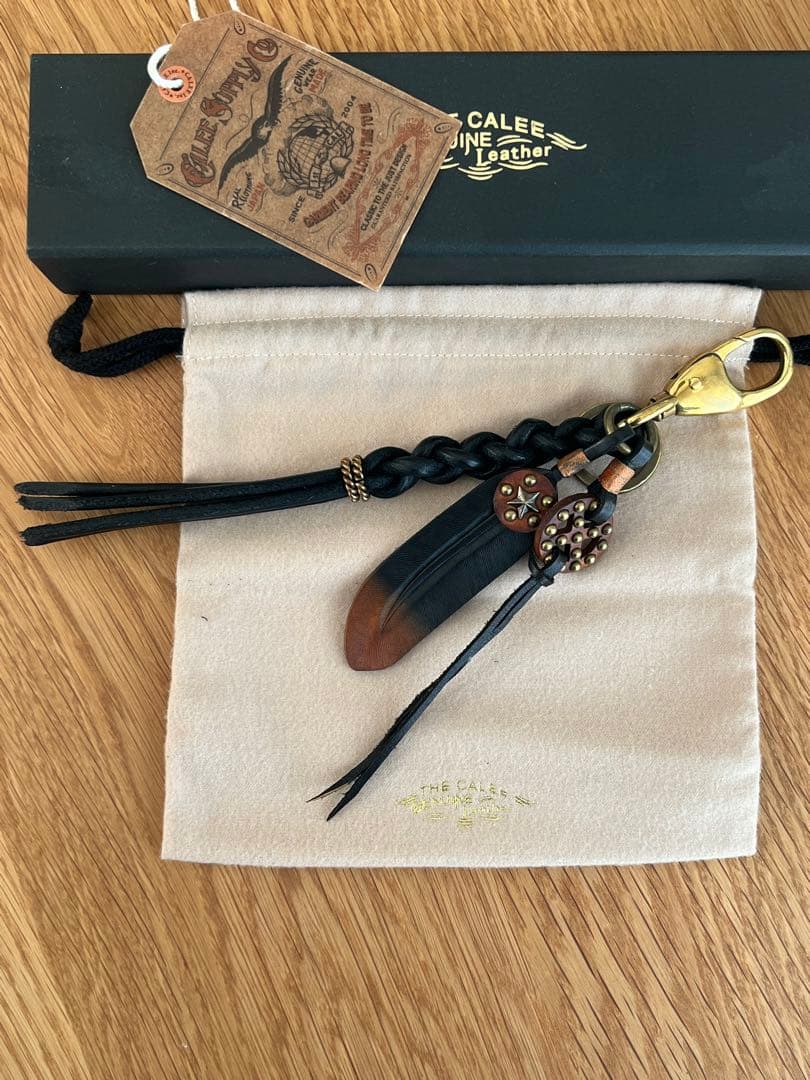 calee キャリー　レザーキーホルダー　クライミー
