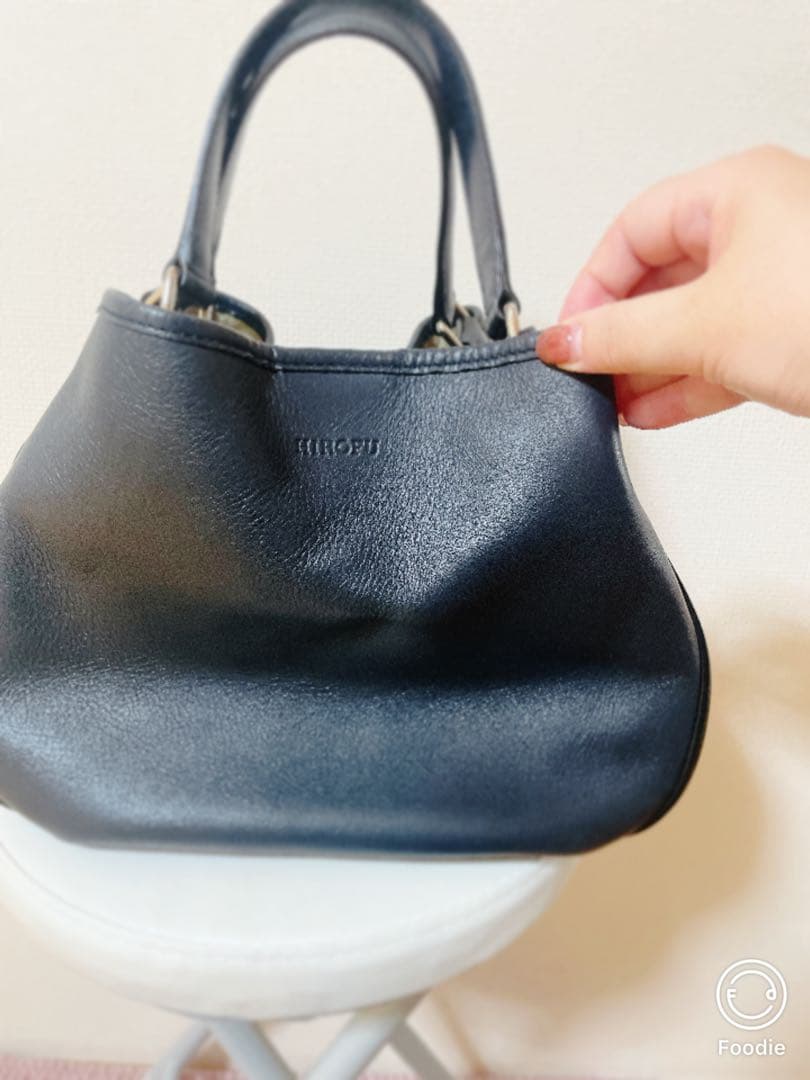 24時間以内発送　HIROFU レザーハンドバッグ　濃紺　クリーム＆保管袋付き