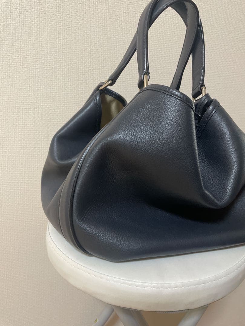 24時間以内発送　HIROFU レザーハンドバッグ　濃紺　クリーム＆保管袋付き