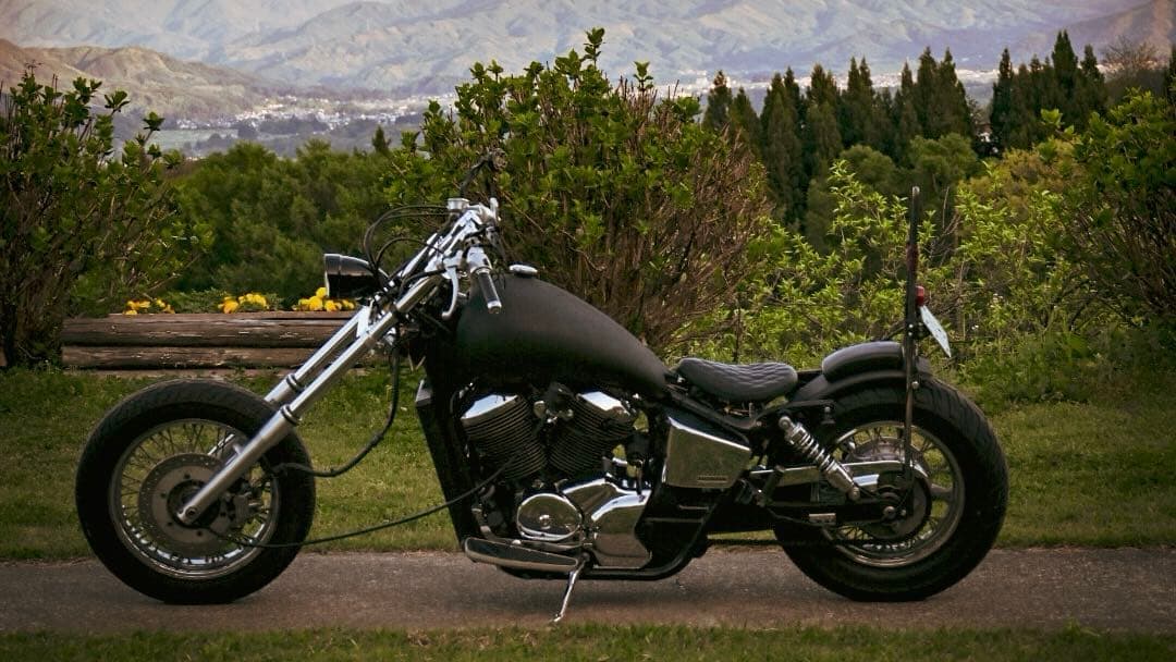 シャドウ400 ストレッチタンク　ガレージT&F ニューロッドカスタム　FRP制