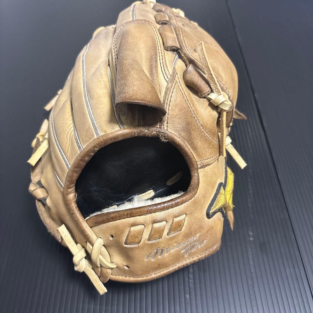 Mizuno Pro 硬式野球グローブ キャメル　右投げ投手用