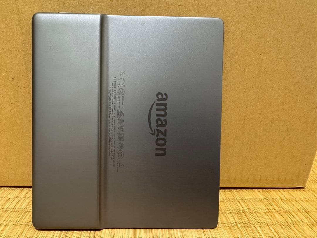 kindle oasis　第10世代　32GB　広告なし　カバー付き