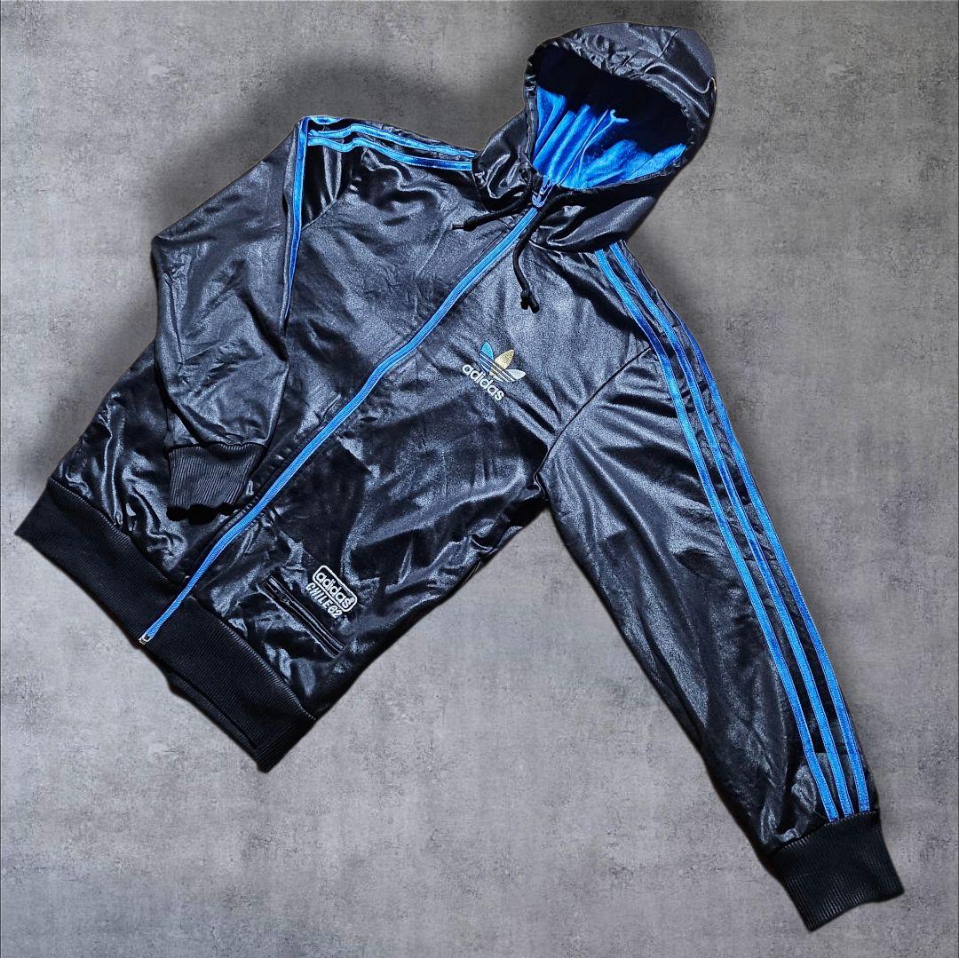 ゆうadidasアディダスCHILE62 ジップアップフーディートラックジ