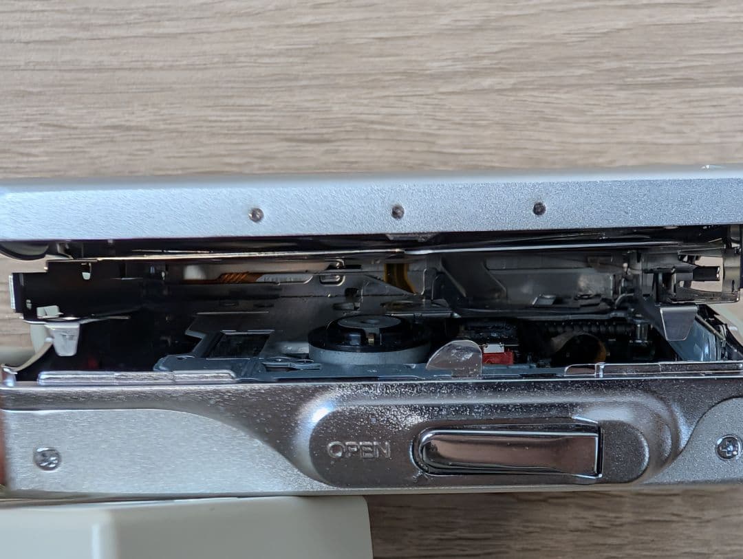 【ジャンク品】SONY ソニー MDウォークマン MDレコーダー MZ-R900