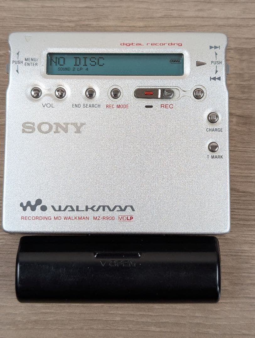 【ジャンク品】SONY ソニー MDウォークマン MDレコーダー MZ-R900