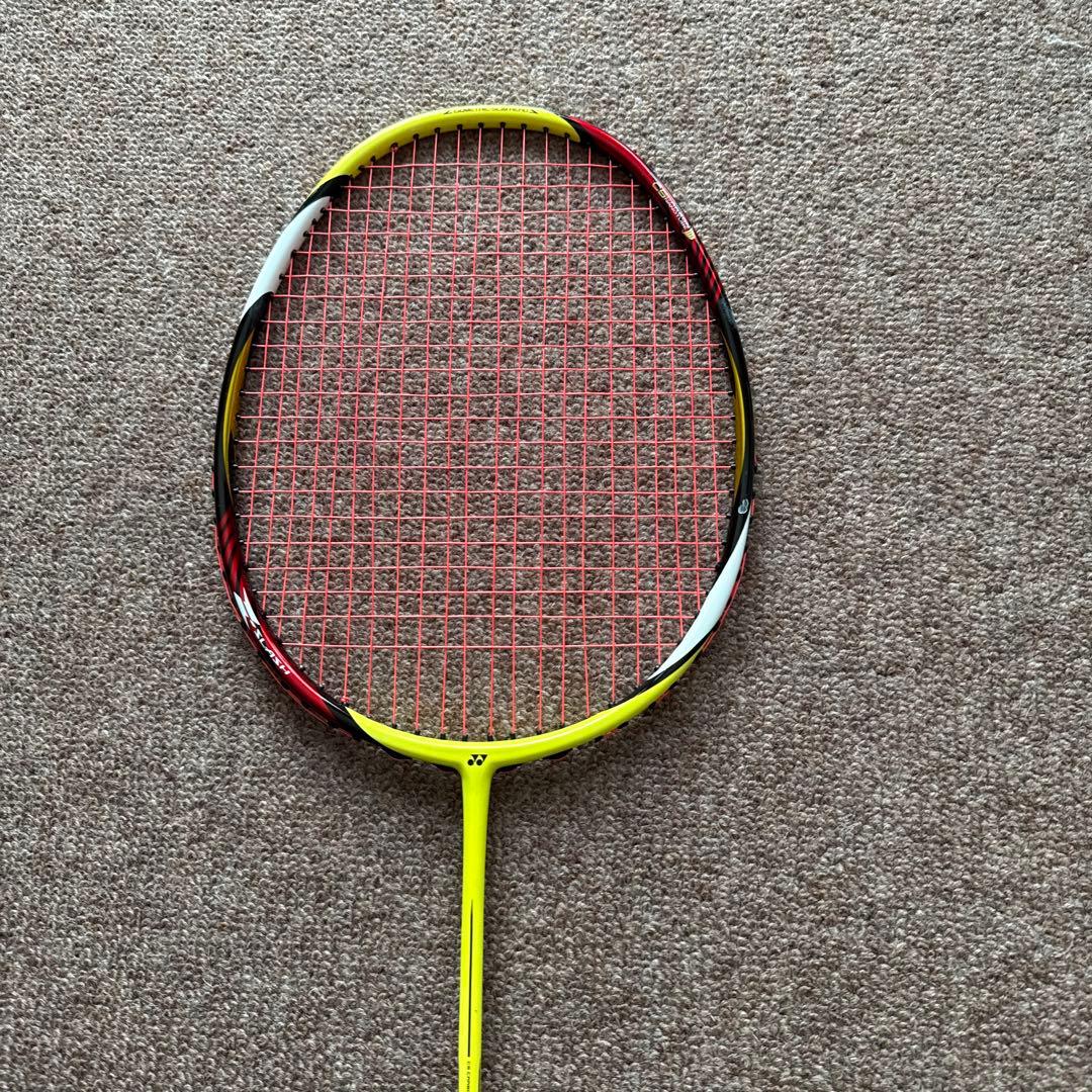 にゃっち　YONEX. バドミントン　ラケット