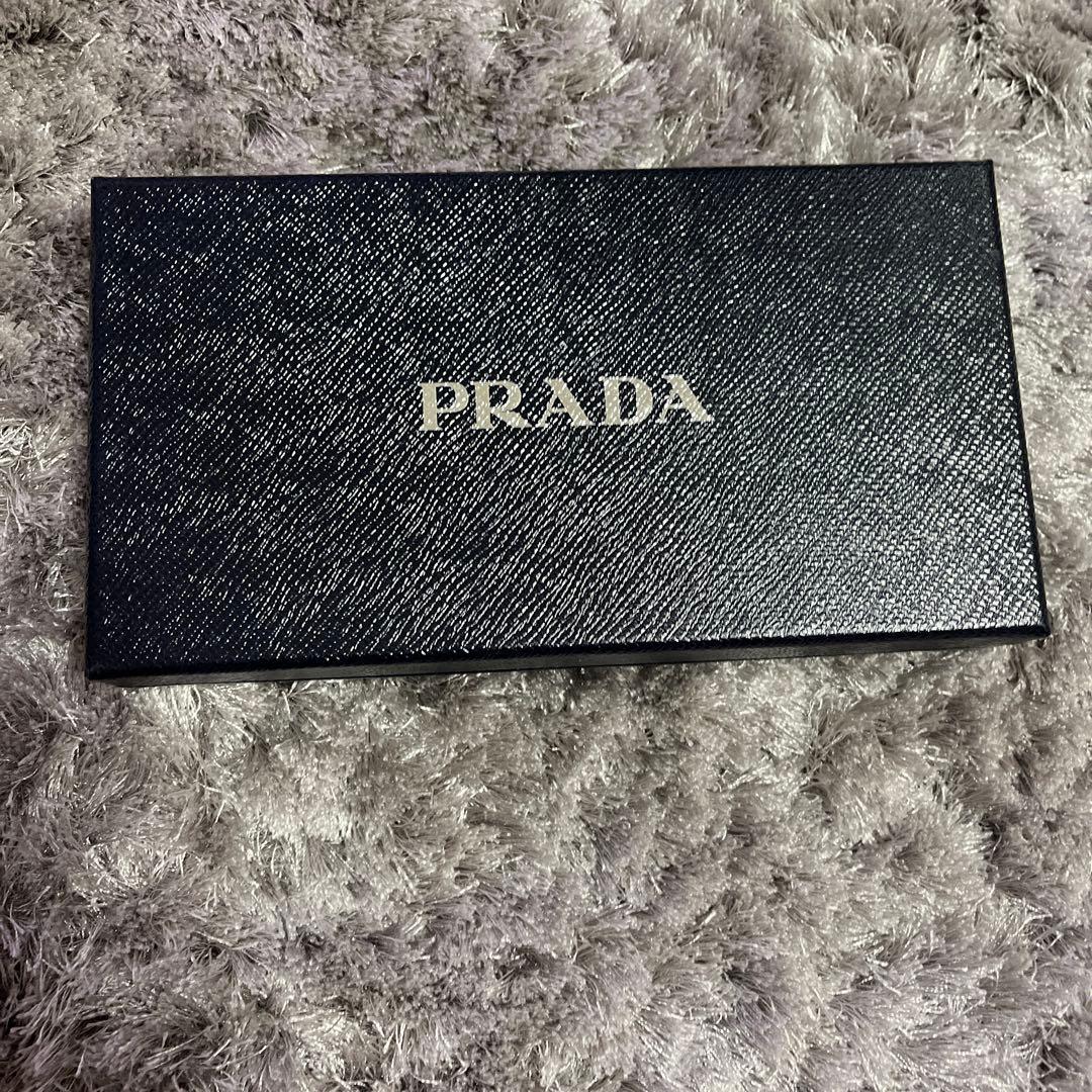 【新品未使用】PRADA 長財布