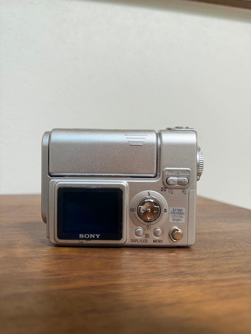 【希少品・スマホ転送OK】ソニー SONY Cyber-shot DSC-F77