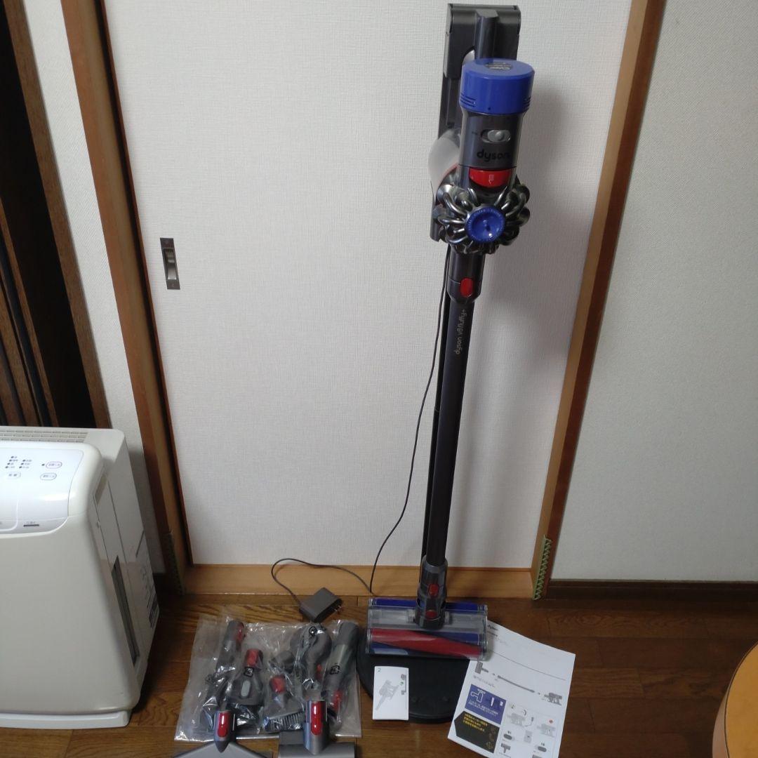 ダイソン Dyson　V8 Fluffy＋　付属品多数　専用台付き
