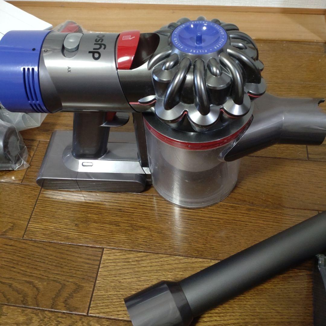 ダイソン Dyson　V8 Fluffy＋　付属品多数　専用台付き