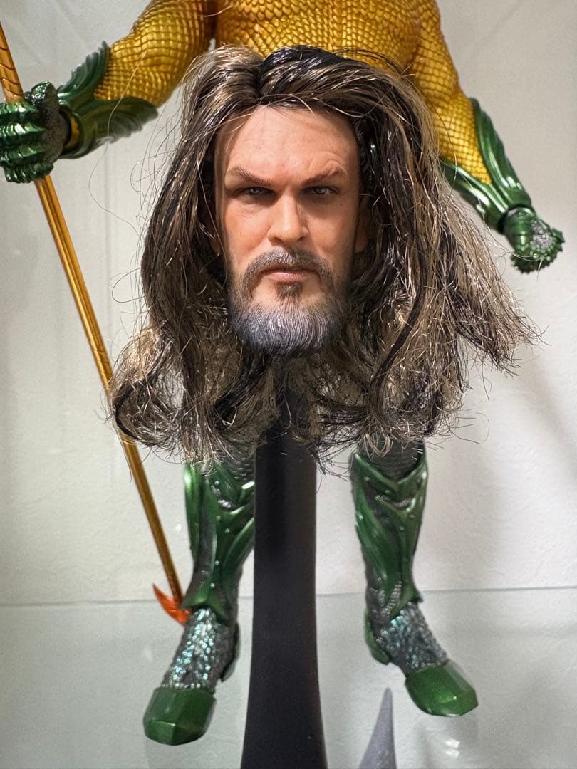 アクアマン　フィギュア